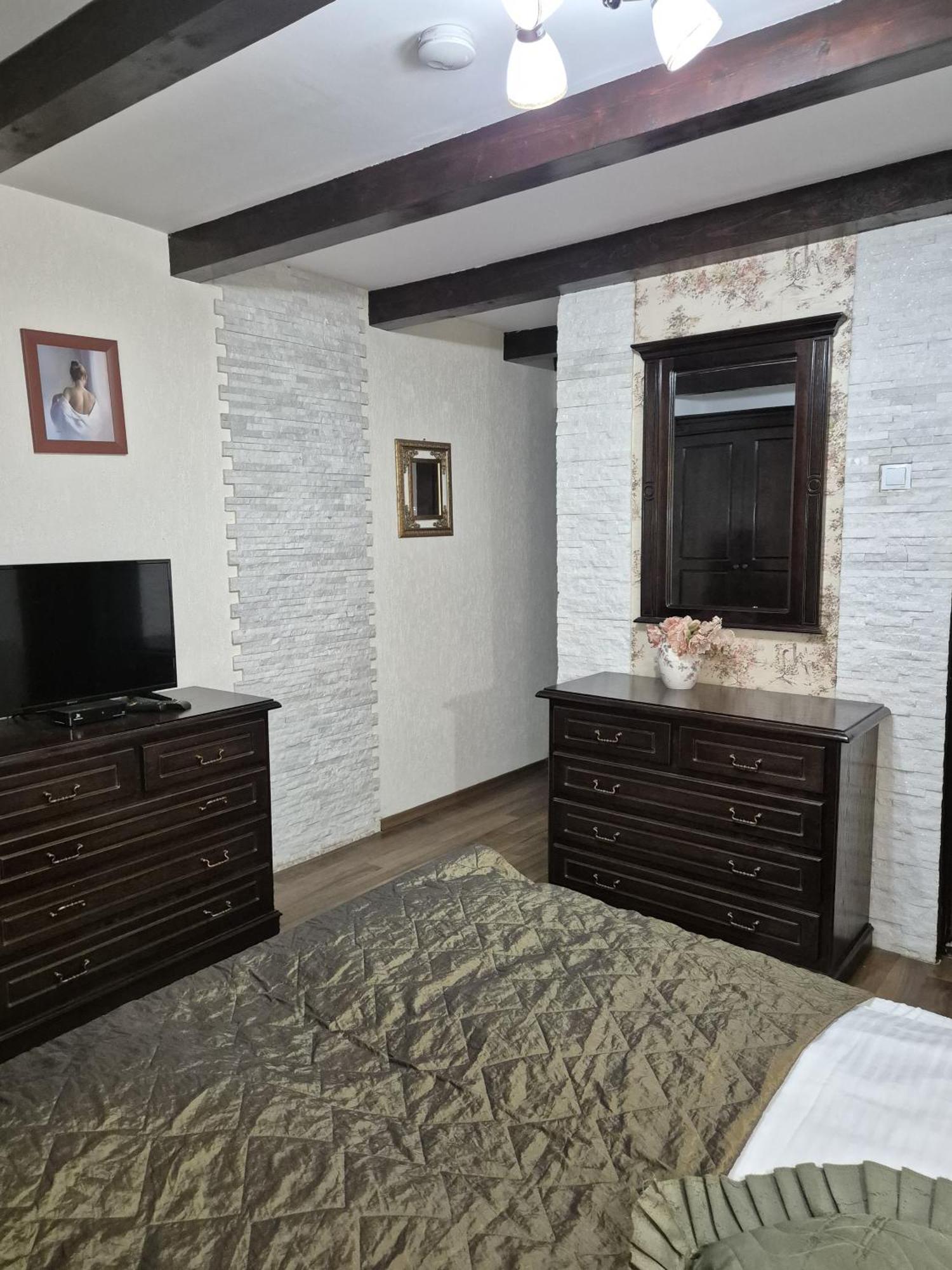 Pensiunea Dumbravita Otel Rîu de Mori Dış mekan fotoğraf